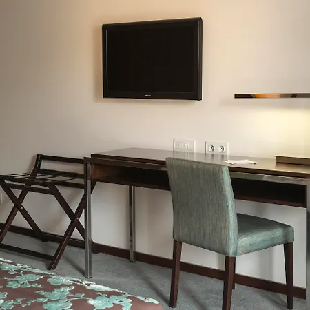 מלון Dom Goncalo &