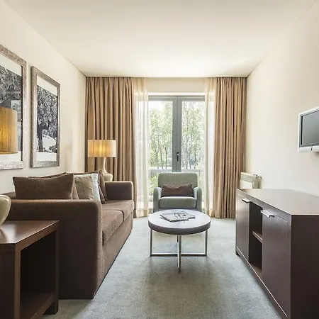 מלון Dom Goncalo & 4*